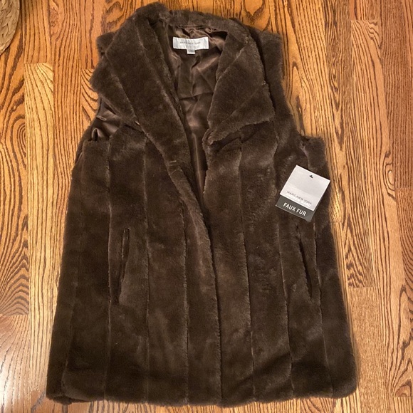 NWT Marc New York Andrew Marc Faux Fur Jacket - Picture 2 of 4
